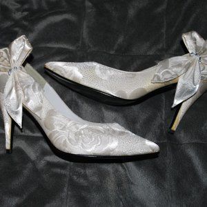 VINTAGE mandrian royale white heels